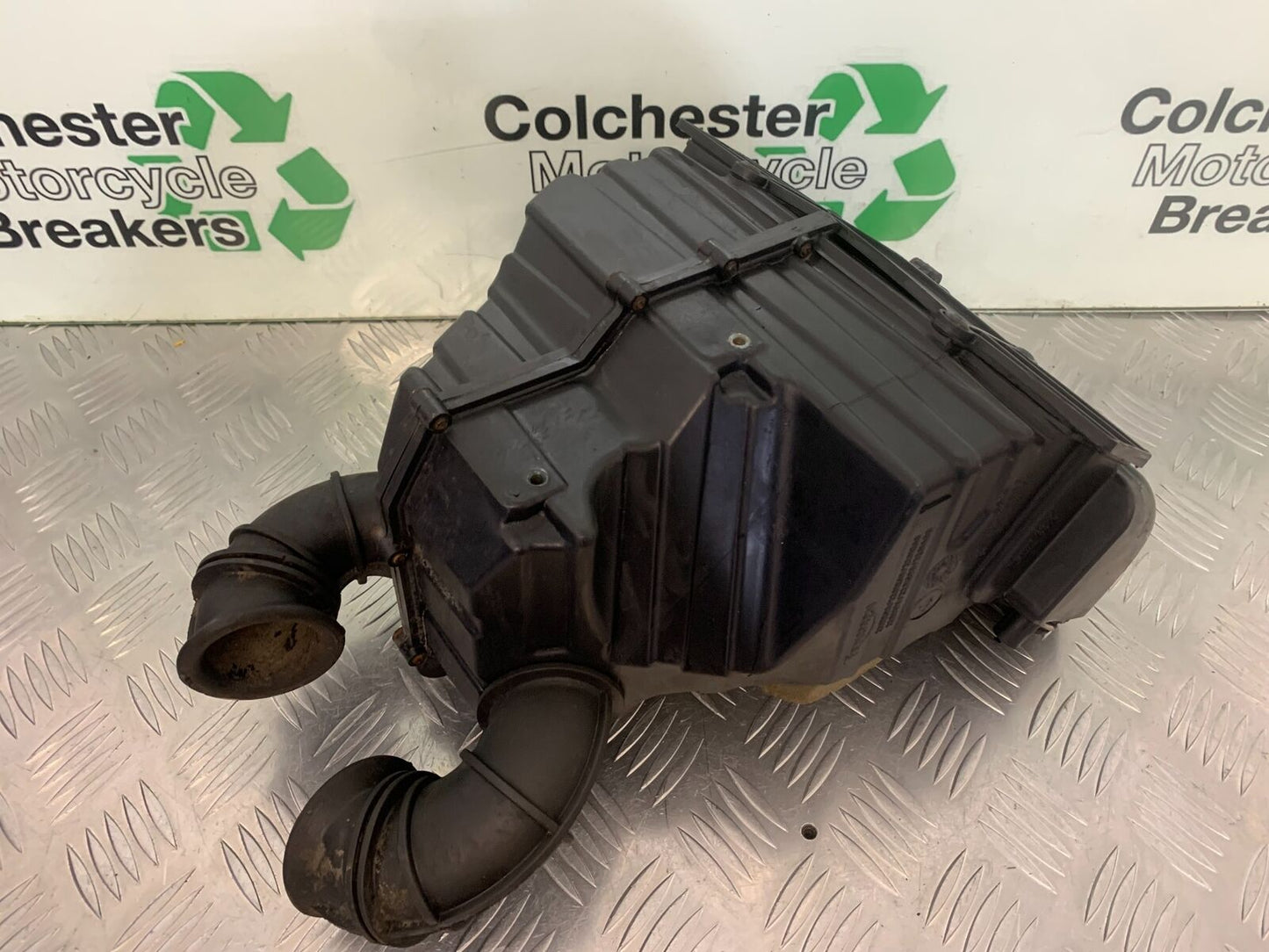 TRIUMPH 955I SPRINT RS AIRBOX  YEAR 1999-04 (STOCK 989)