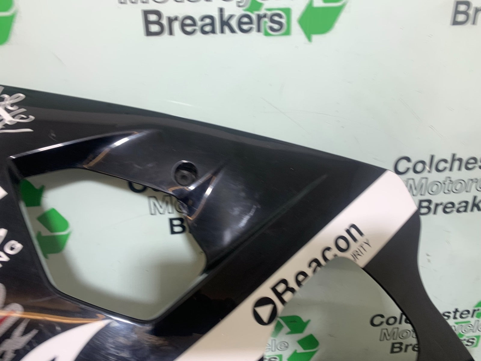 SUZUKI GSXR750 GSXR 750 K4 K5 LEFT FAIRING  2004-2005 (CMB1319)