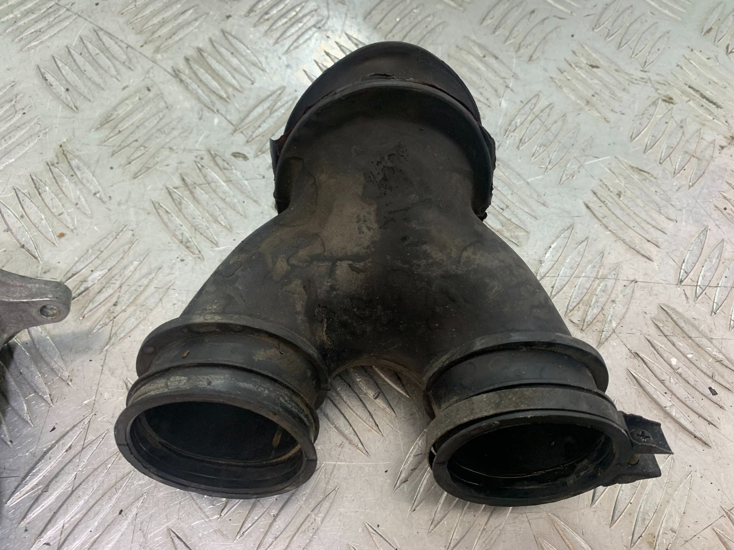 HONDA GL500 GL 500 SILVERWING CARB AND AIR BOX RUBBERS YEAR 1981-82 (CMB1168)