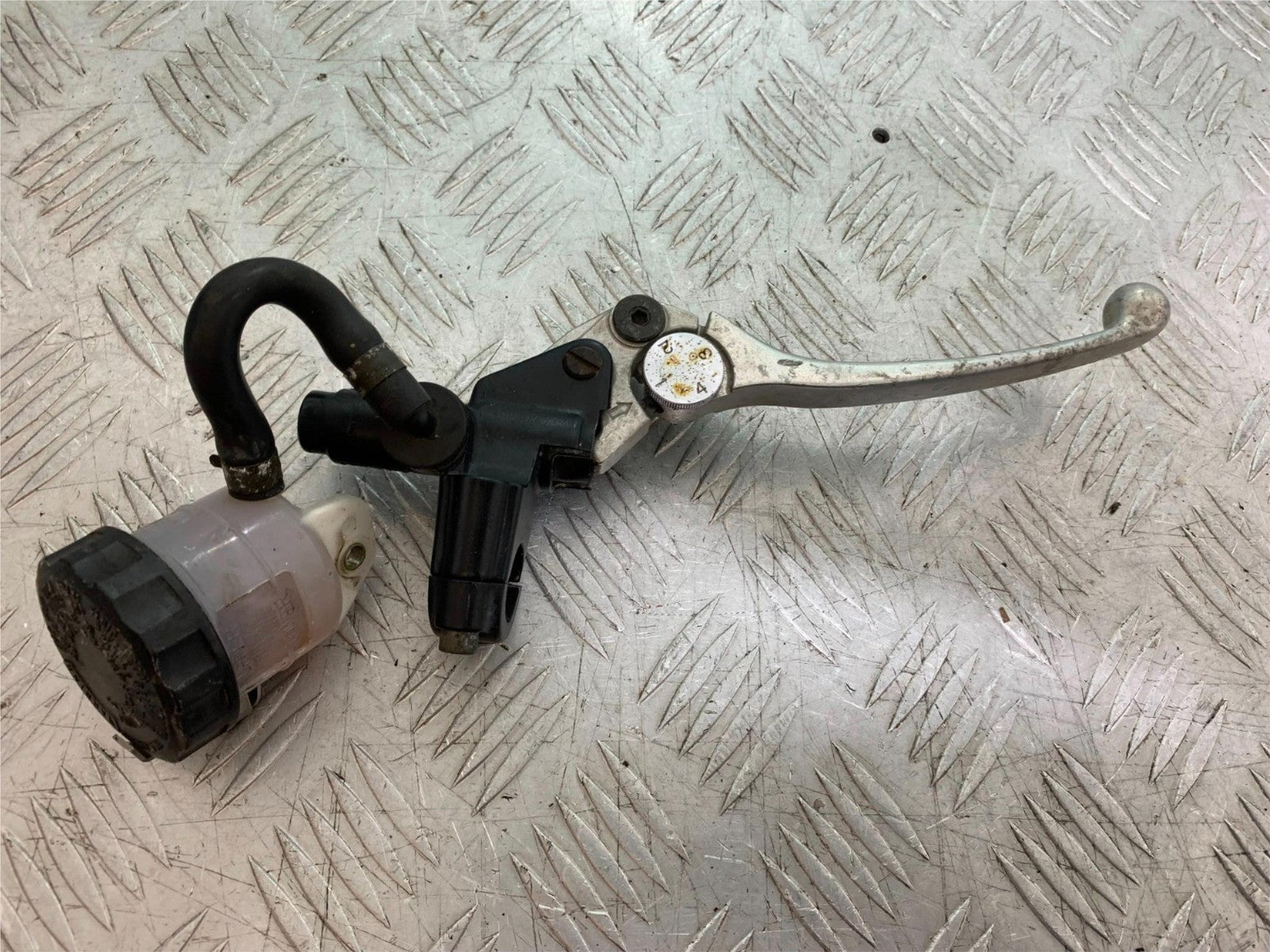 TRIUMPH 955I SPRINT RS FRONT MASTER CYLINDER   YEAR 1999-03 (CMB1313)