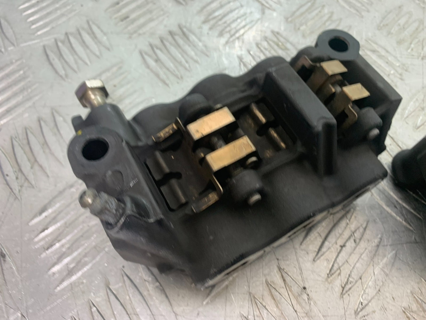 YAMAHA YZF R1 4C8 FRONT BRAKE CALIPERS   YEAR 2007-2008 (CMB1237)