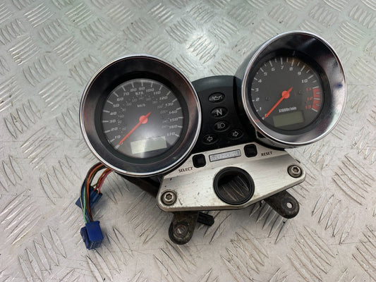 SUZUKI GSF1200 GSF 1200 BANDIT CLOCKS SPEEDO DASH   YEAR 2001-2004 (CMB1188)