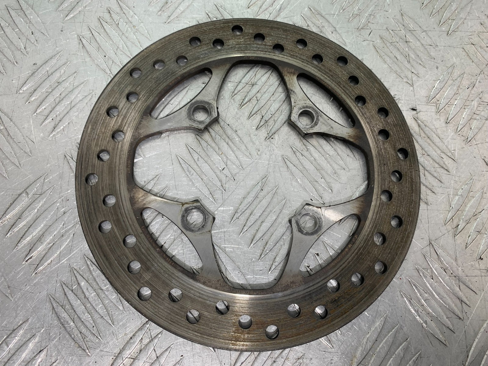 TRIUMPH 675 STREET TRIPLE RX REAR BRAKE DISC 2015- 2017 (CMB1299)