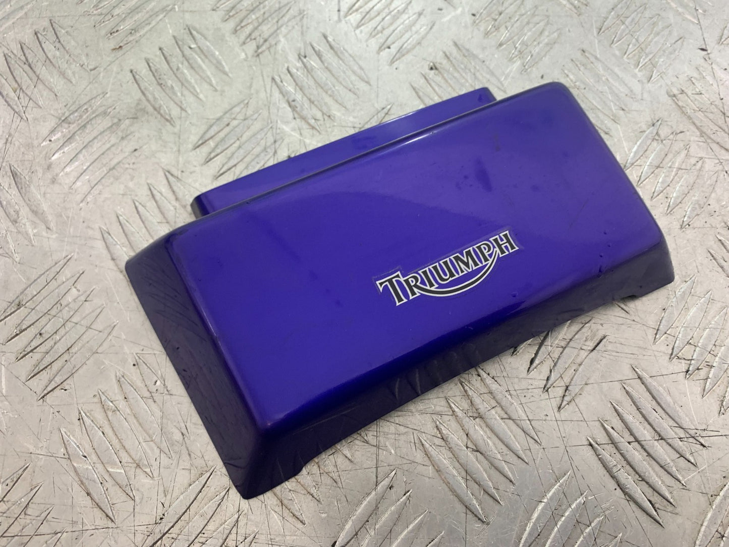 TRIUMPH TROPHY 900 TAIL PIECE JOINER   YEAR 1991-95 (CMB1251)