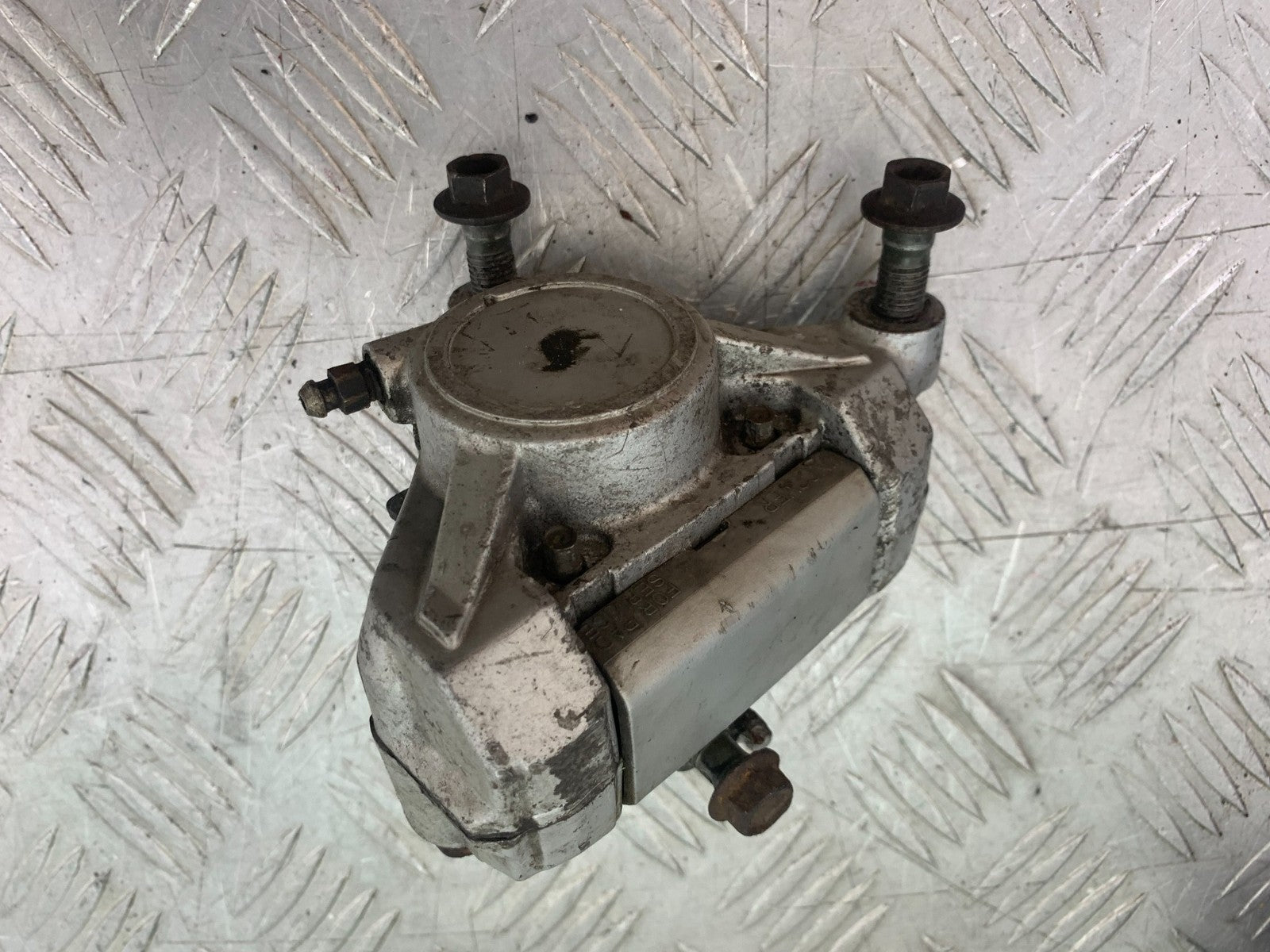 YAMAHA YZF1000 THUNDERACE REAR BRAKE CALIPER YEAR 1997-2000 (CMB1204)