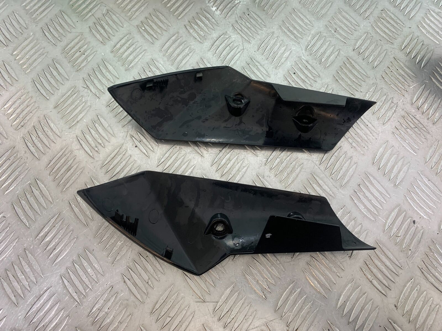 TRIUMPH TIGER 800 FRONT MUDGUARD INFILLS  YEAR 2011-2014 (CMB1113)