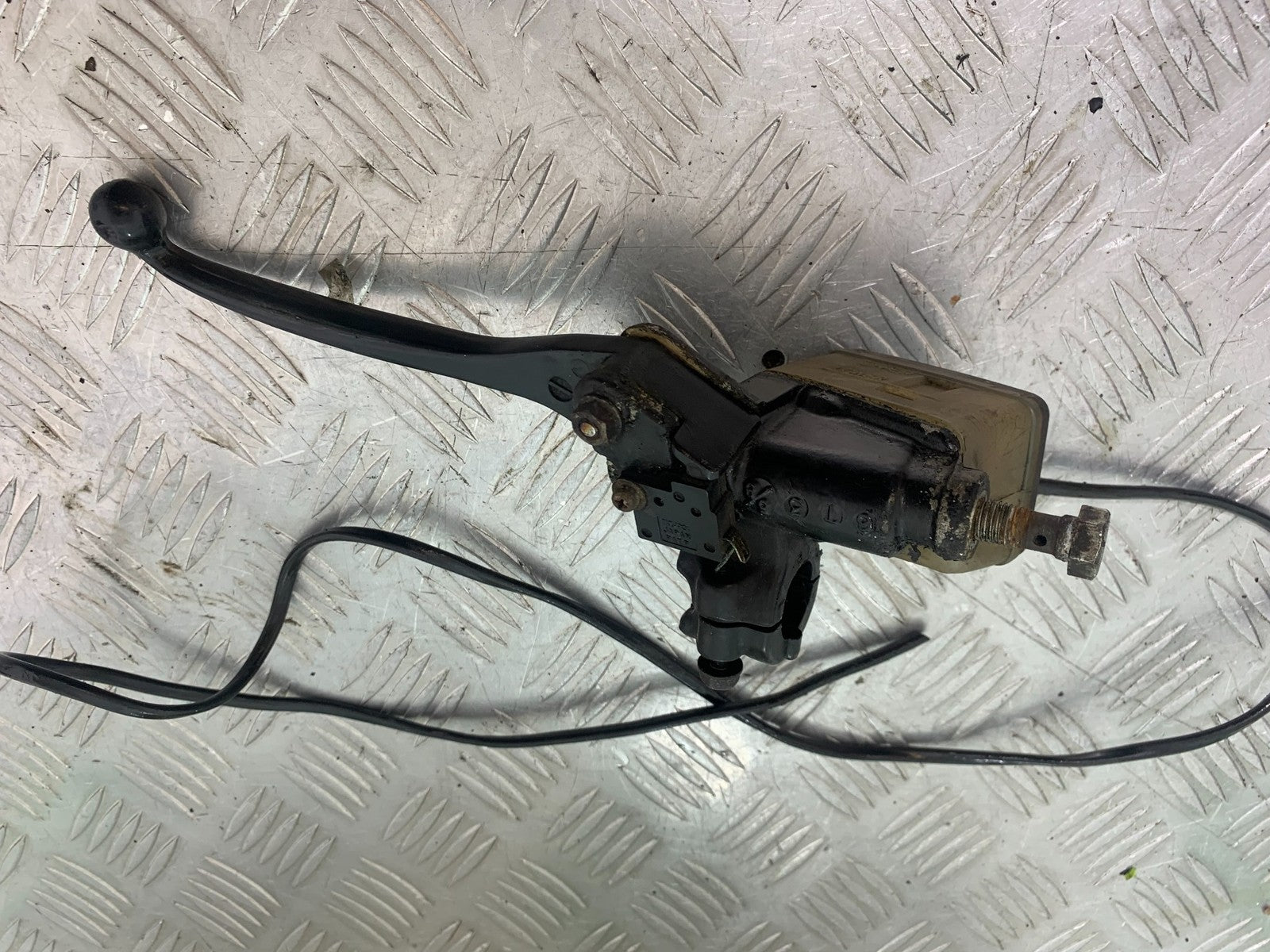 HONDA GL500 GL 500 SILVERWING FRONT BRAKE MASTER CYLINDER YEAR 1981-82 (CMB1168)