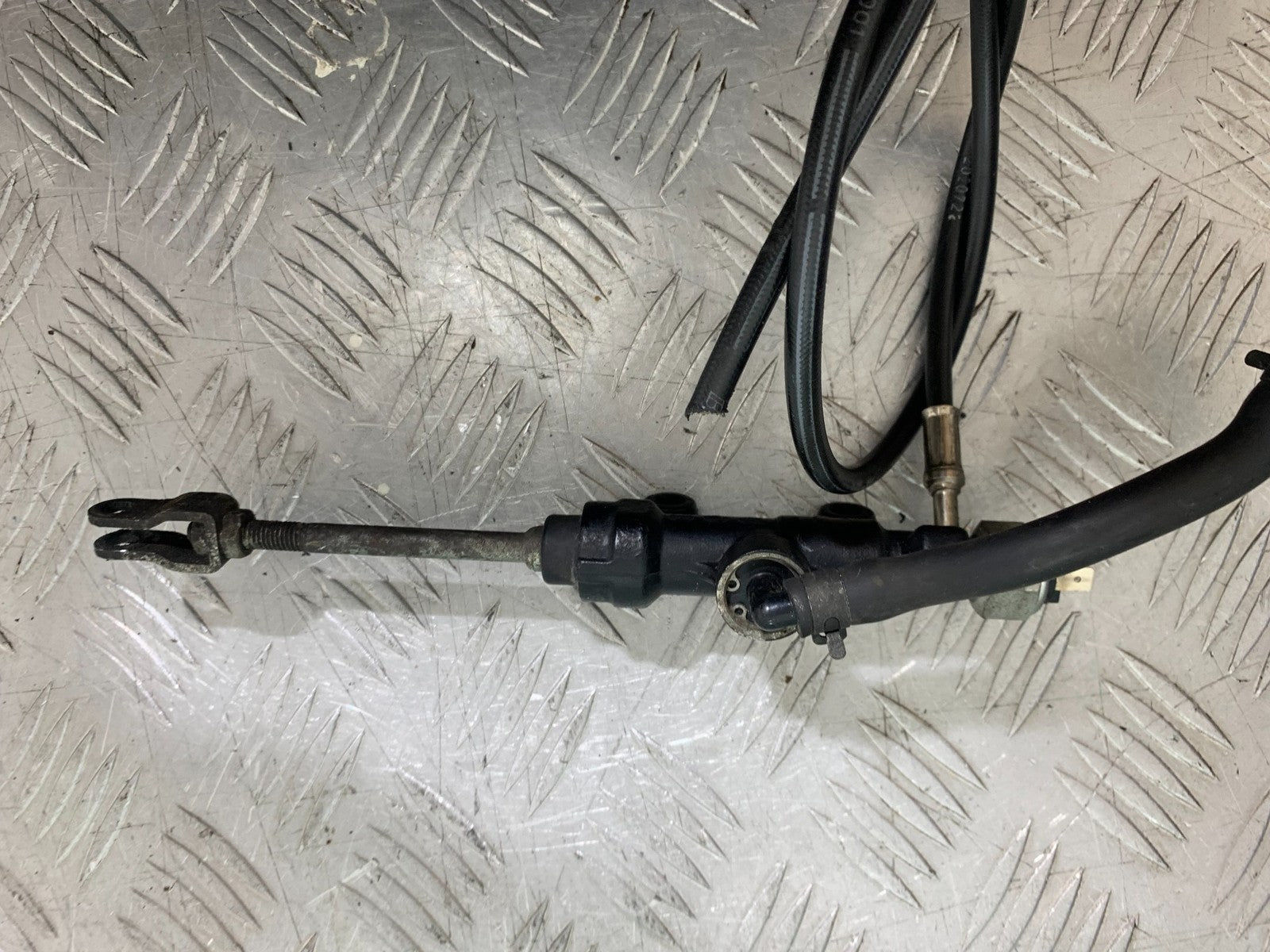 TRIUMPH 1050 SPRINT ST REAR MASTER CYLINDER  2003-2011 (CMB1285)