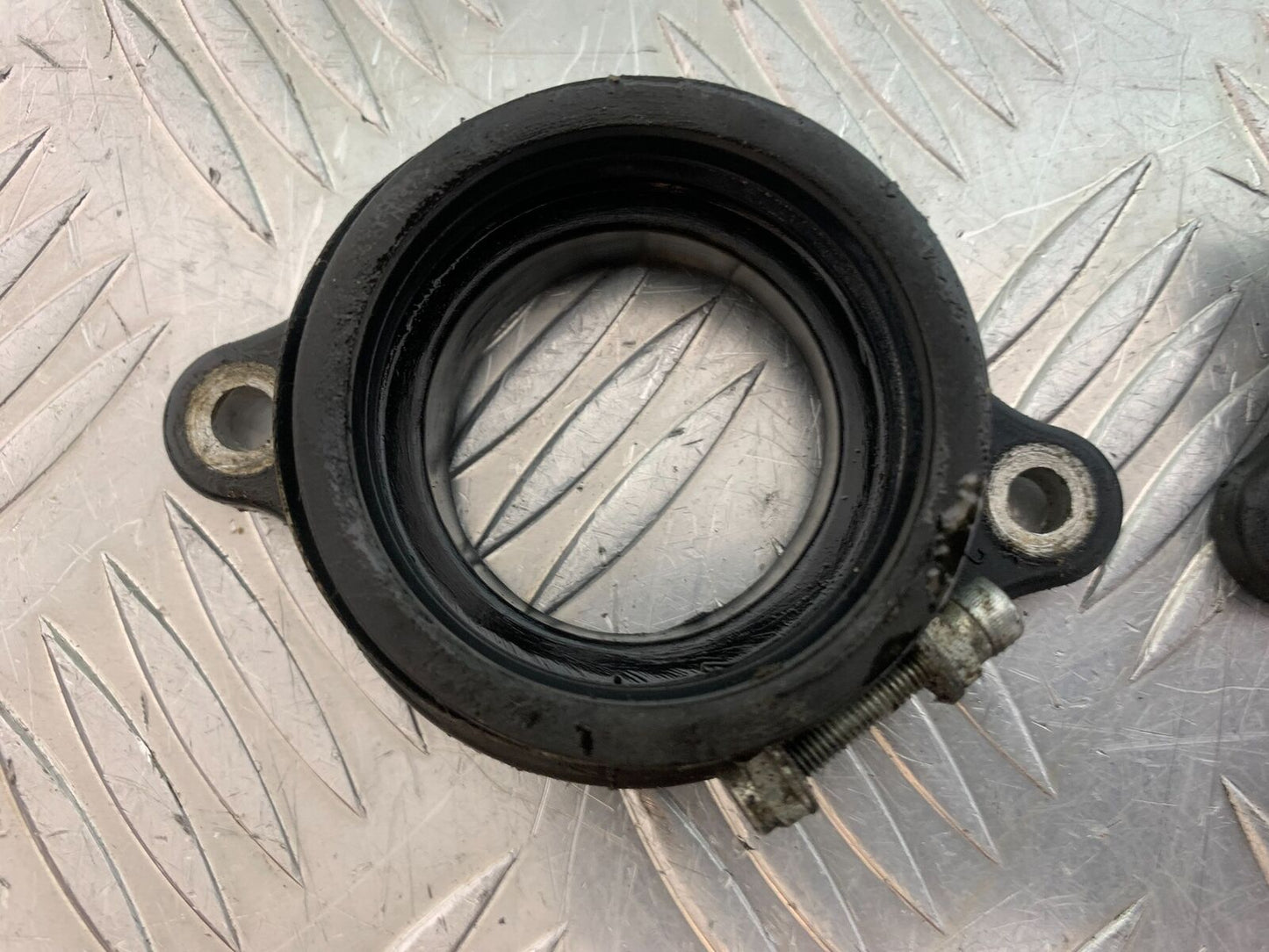 TRIUMPH THUNDERBIRD 1600 INLET RUBBERS YEAR 2011 (CMB1107)