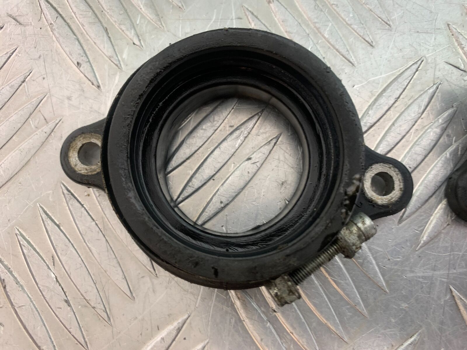 TRIUMPH THUNDERBIRD 1600 INLET RUBBERS YEAR 2011 (CMB1107)