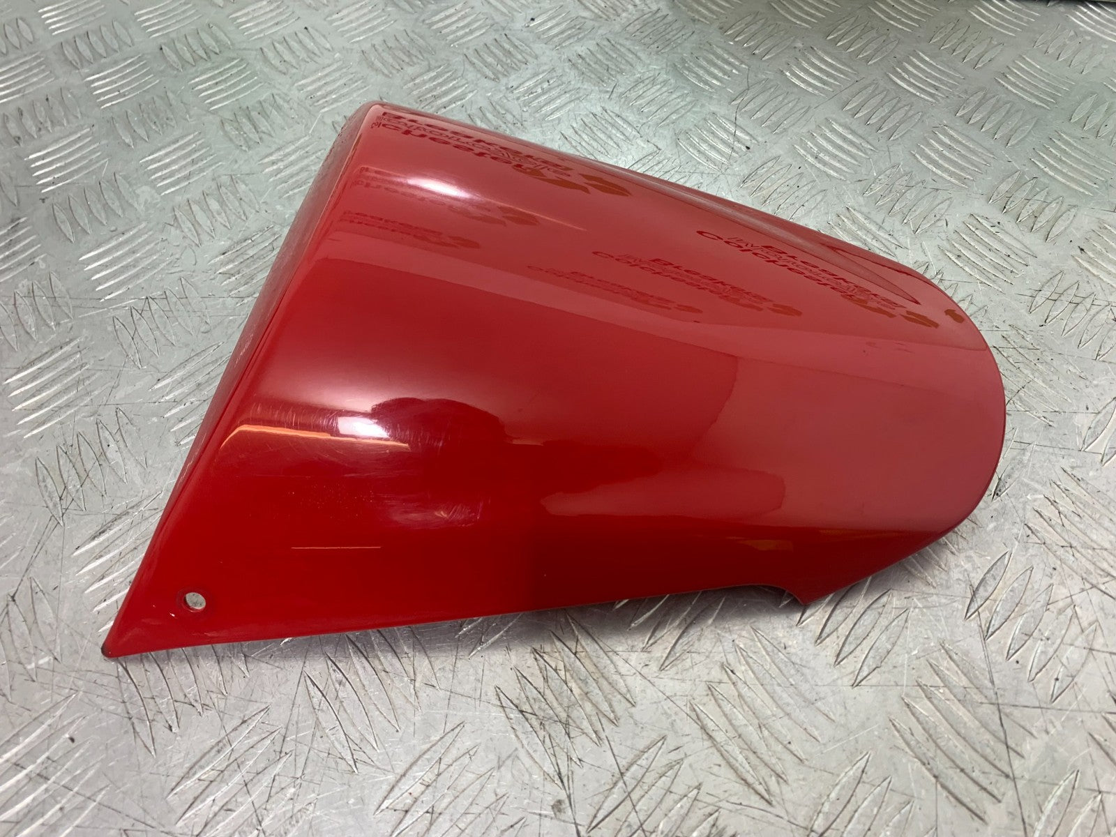 TRIUMPH 675 STREET TRIPLE R REAR SEAT COWL YEAR 2013 - 2016 (CMB1221)