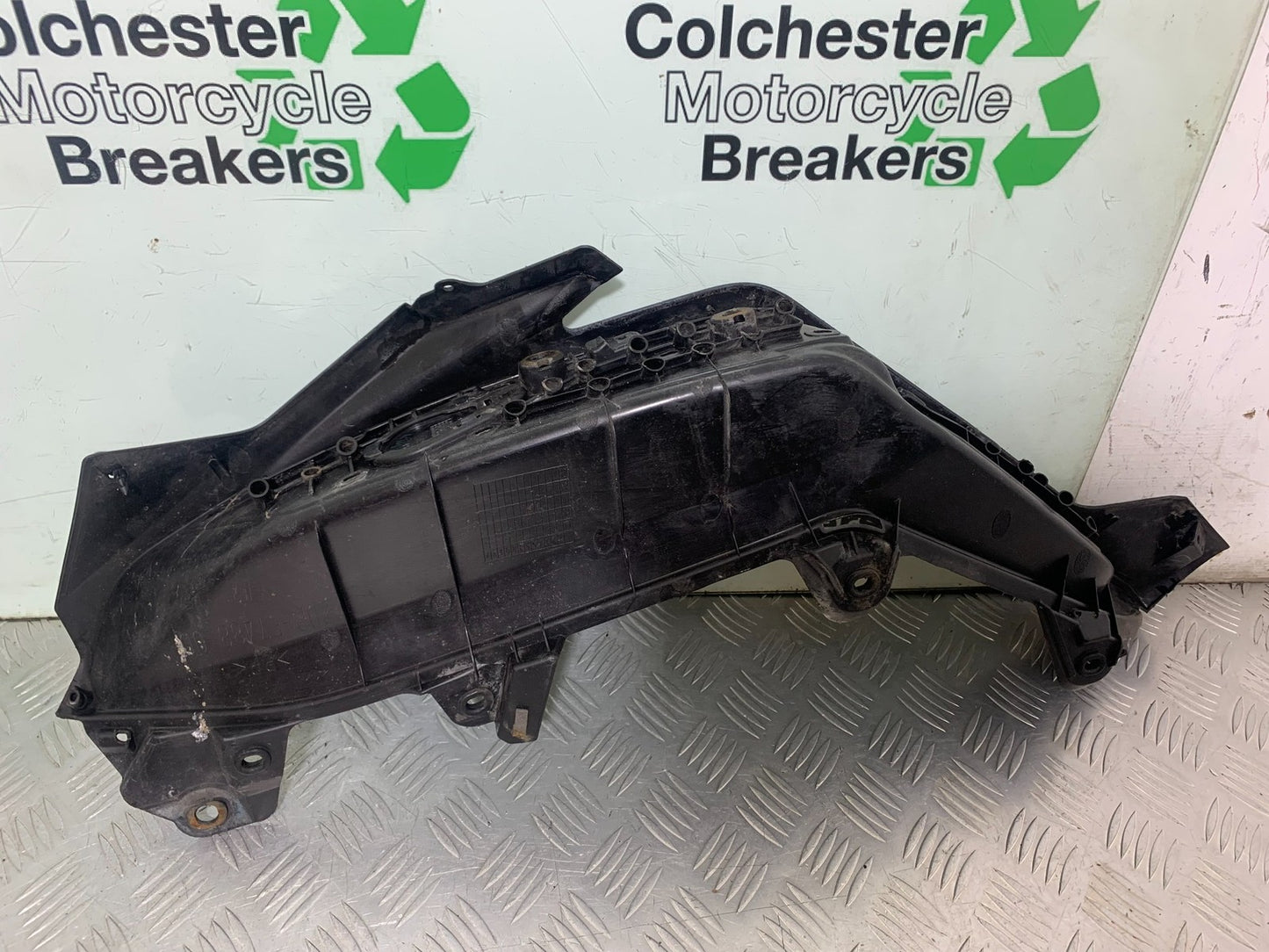 YAMAHA XMAX 125 XMAX-125 FOOTBOARD YEAR 2015-2020  (CMB1266)