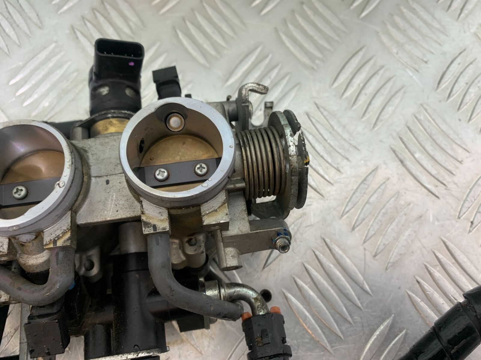 SUZUKI INTRUDER VL800 C800 THROTTLE BODIES YEAR 2012-16 (CMB1039)