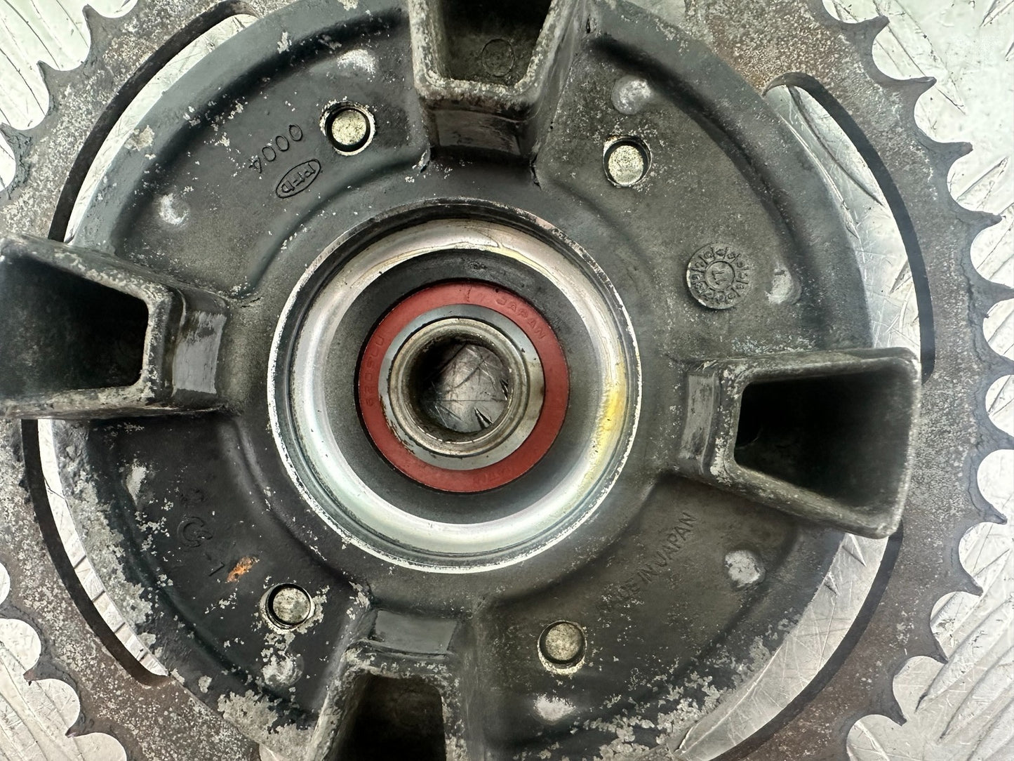 KAWASAKI ER6 F ER6F REAR SPROCKET CARRIER YEAR 2005-2008 (CMB1178)