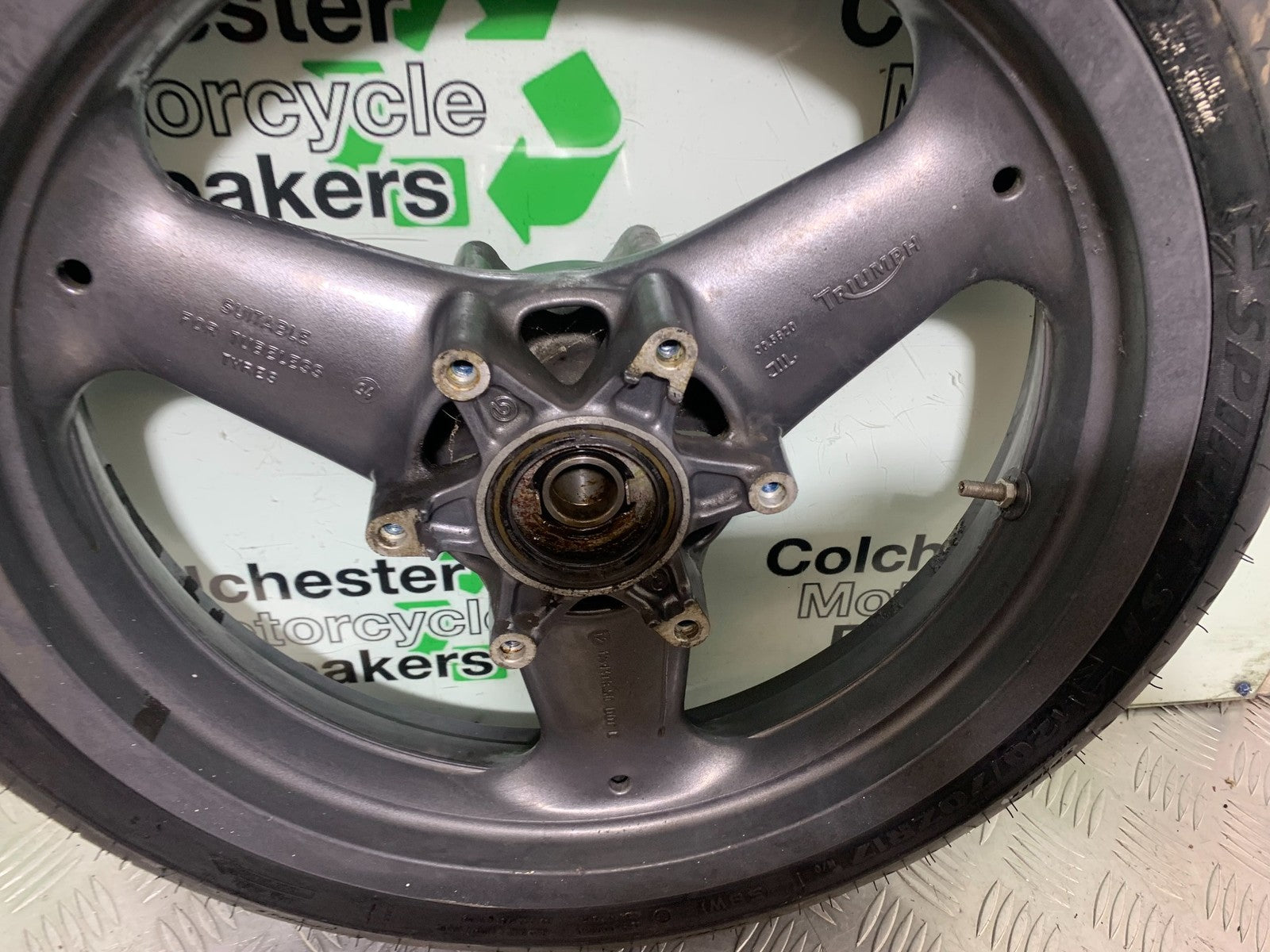 TRIUMPH TROPHY 900 FRONT WHEEL (GOOD TYRE)  YEAR 1991-95 (CMB1251)