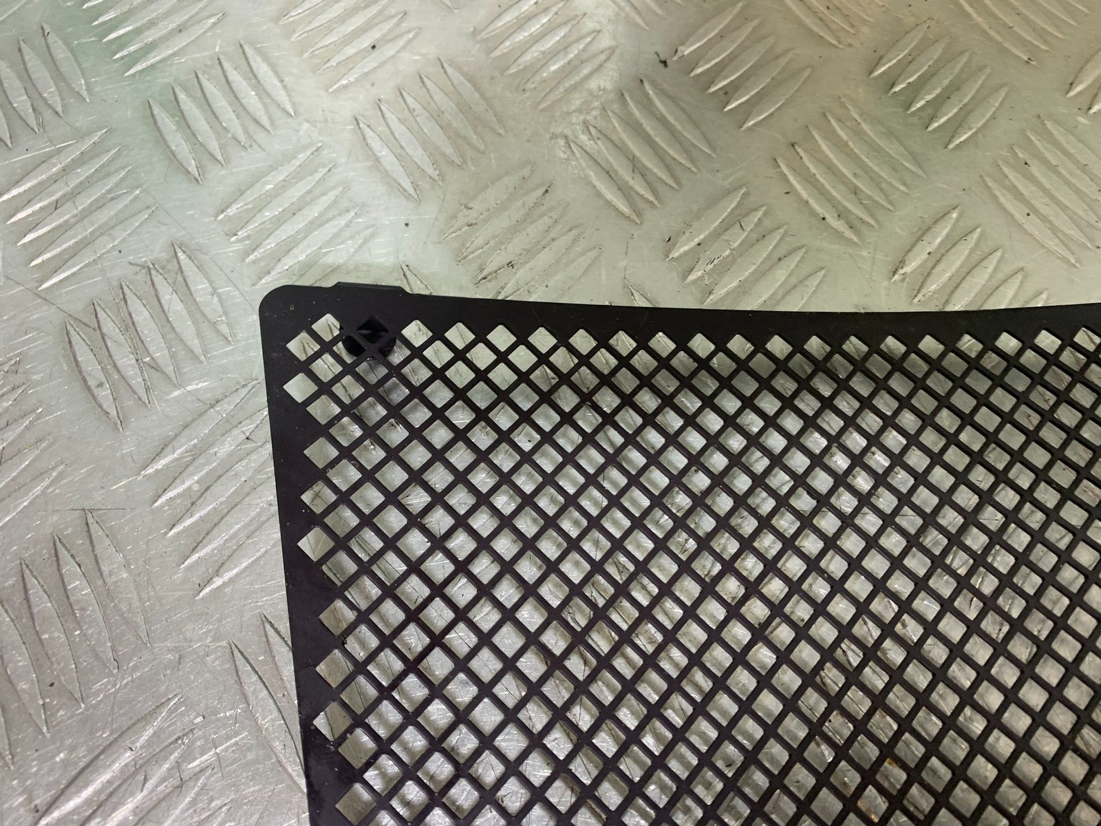 APRILIA RSV4 FACTORY RADIATOR GRILL   YEAR 2009-2012 (CMB1224)