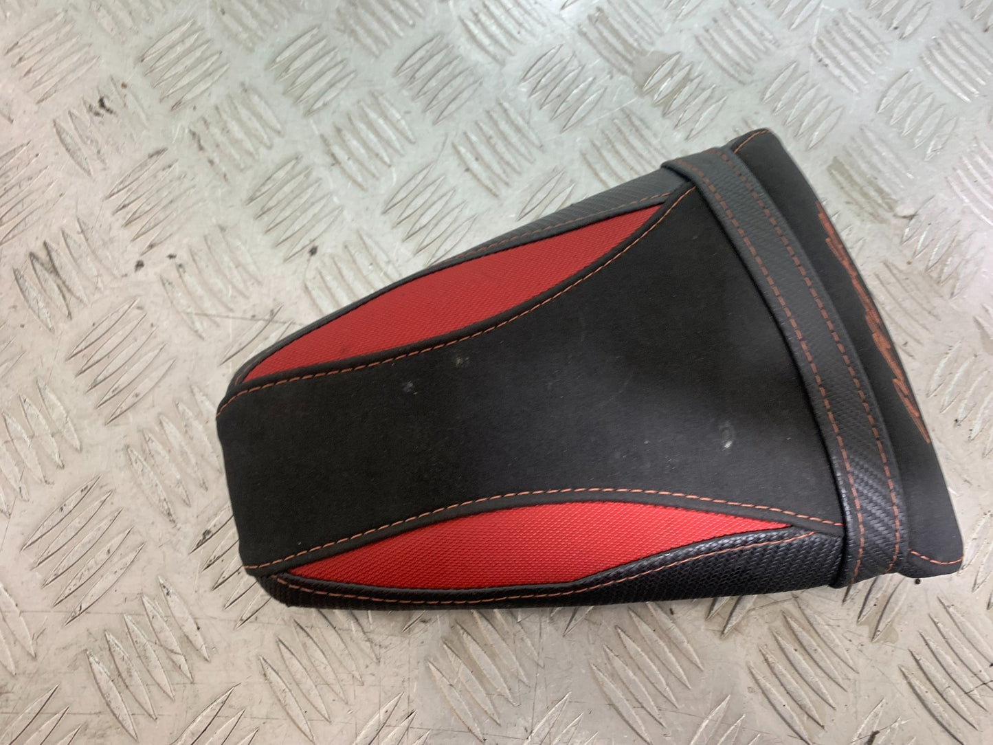 KAWASAKI ZX10R ZX 10R REAR SEAT   YEAR 2011-2015 (CMB1154)