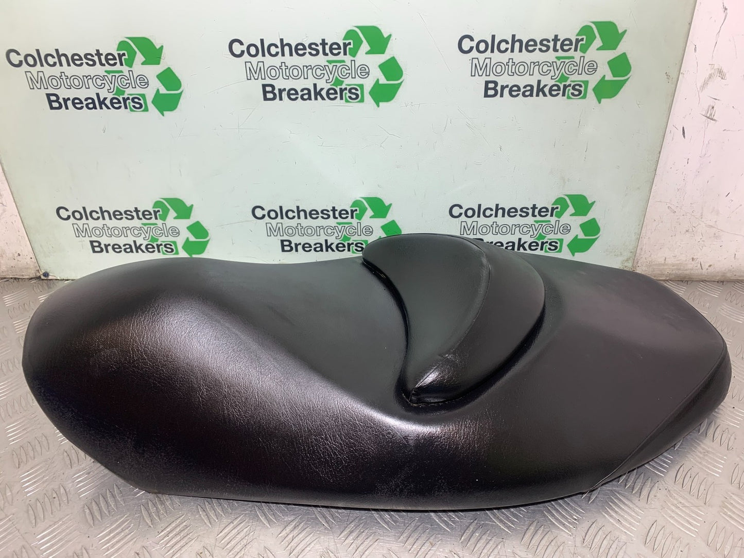 SUZUKI AN 200 UH 200 SEAT BURGMAN YEAR 2007-2009 (CMB1256)