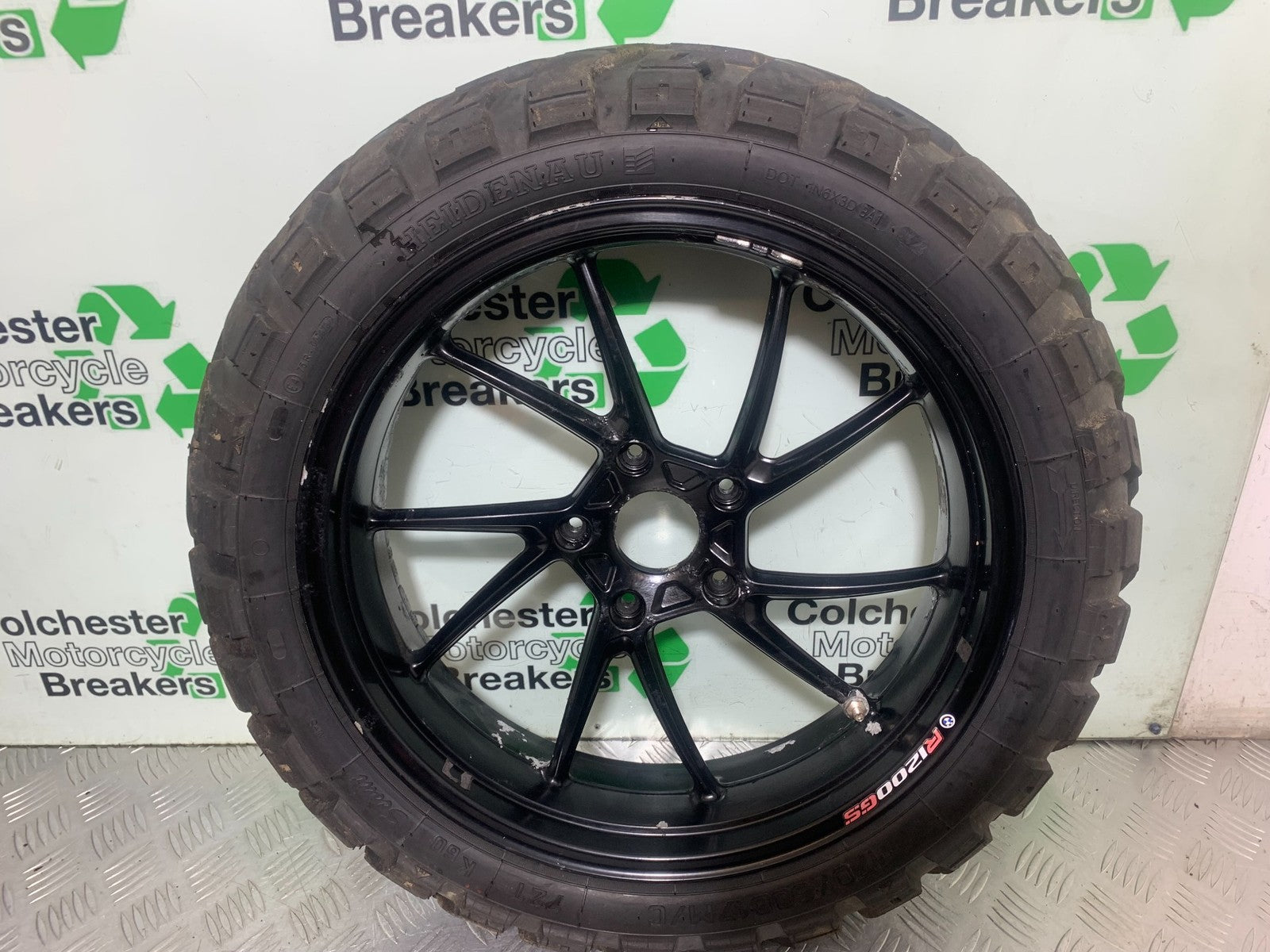 BMW R1200 R 1200 GS REAR WHEL (WITH GOOD TYRE)  YEAR 2013-2016 (CMB1257)