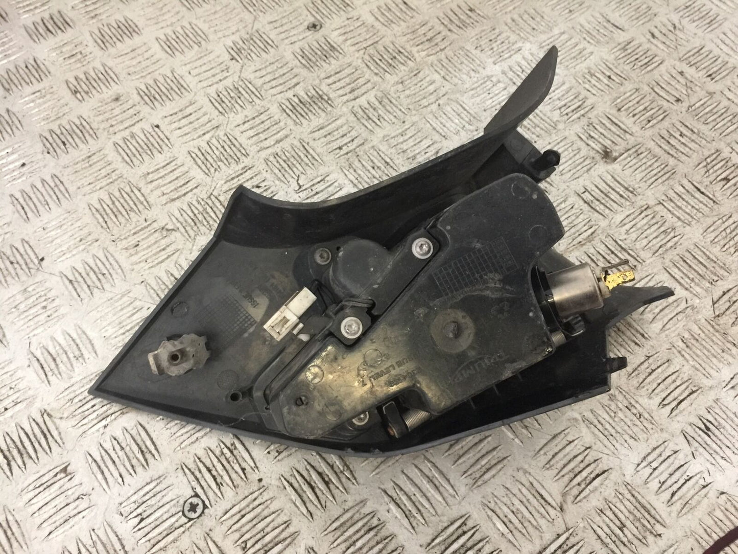 TRIUMPH TROPHY 1215 SE LEFT TOP POCKET AND LID   2012-2017 (STOCK 740)