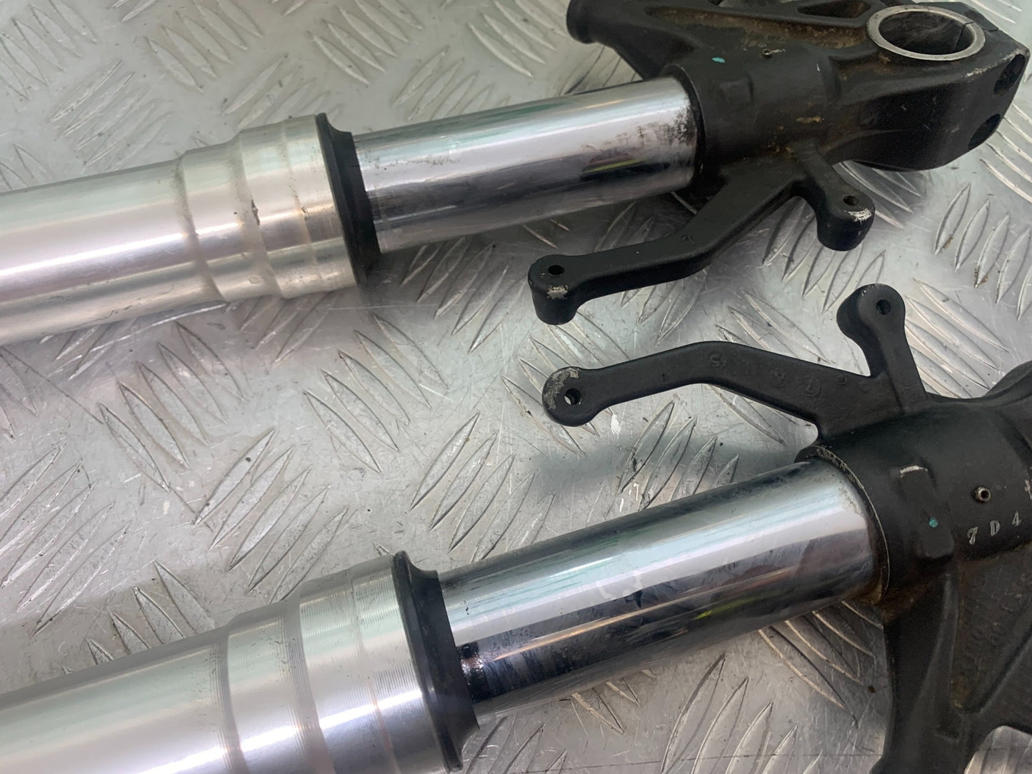 KAWASAKI ZX6R ZX6 R P7F P8F FORKS YEAR   2007-08 (CMB1165)