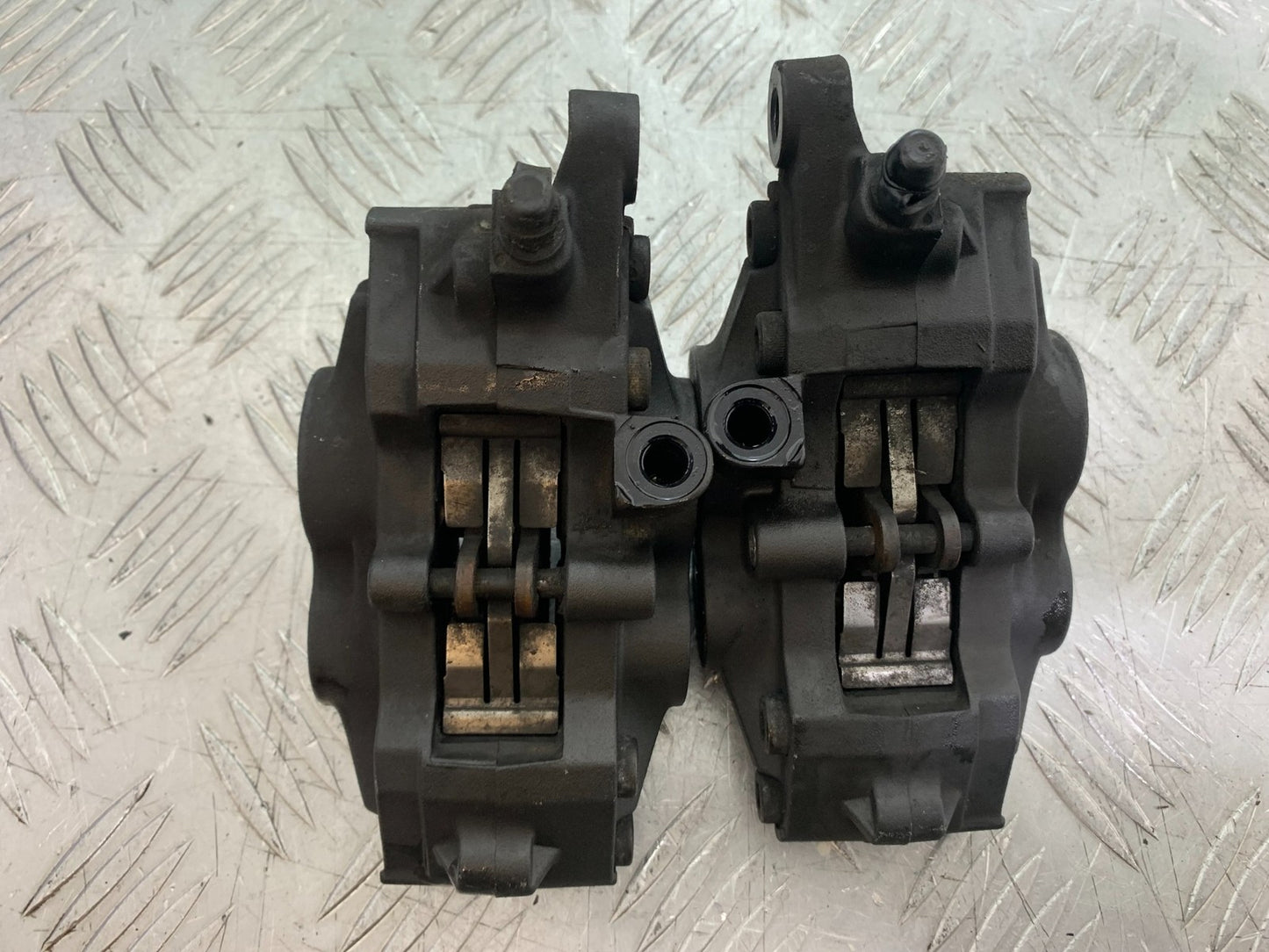 TRIUMPH 1050 SPRINT ST FRONT BRAKE CALIPERS  2003-2011 (CMB1285)