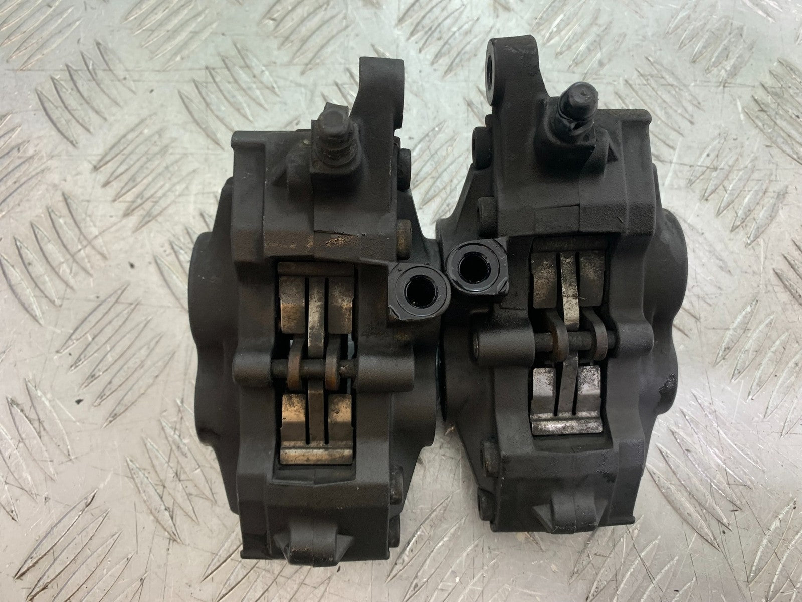 TRIUMPH 1050 SPRINT ST FRONT BRAKE CALIPERS  2003-2011 (CMB1285)