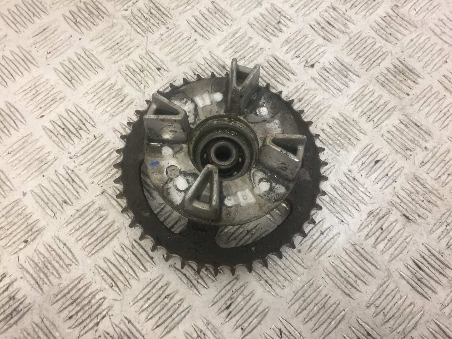 HONDA CBR125 CBR 125 REAR SPROCKET CARRIER  YEAR 2008 (STOCK 627)