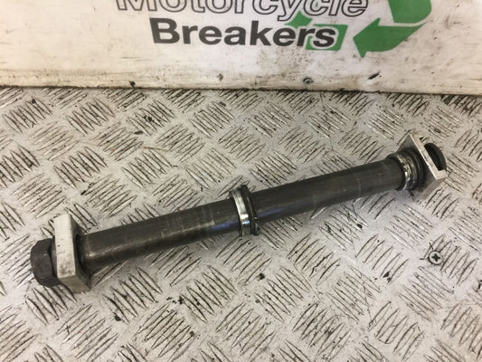 YAMAHA FZS1000 FAZER 1000 FZ1 REAR WHEEL SPINDLE   YEAR 2000-05 (STOCK 714)