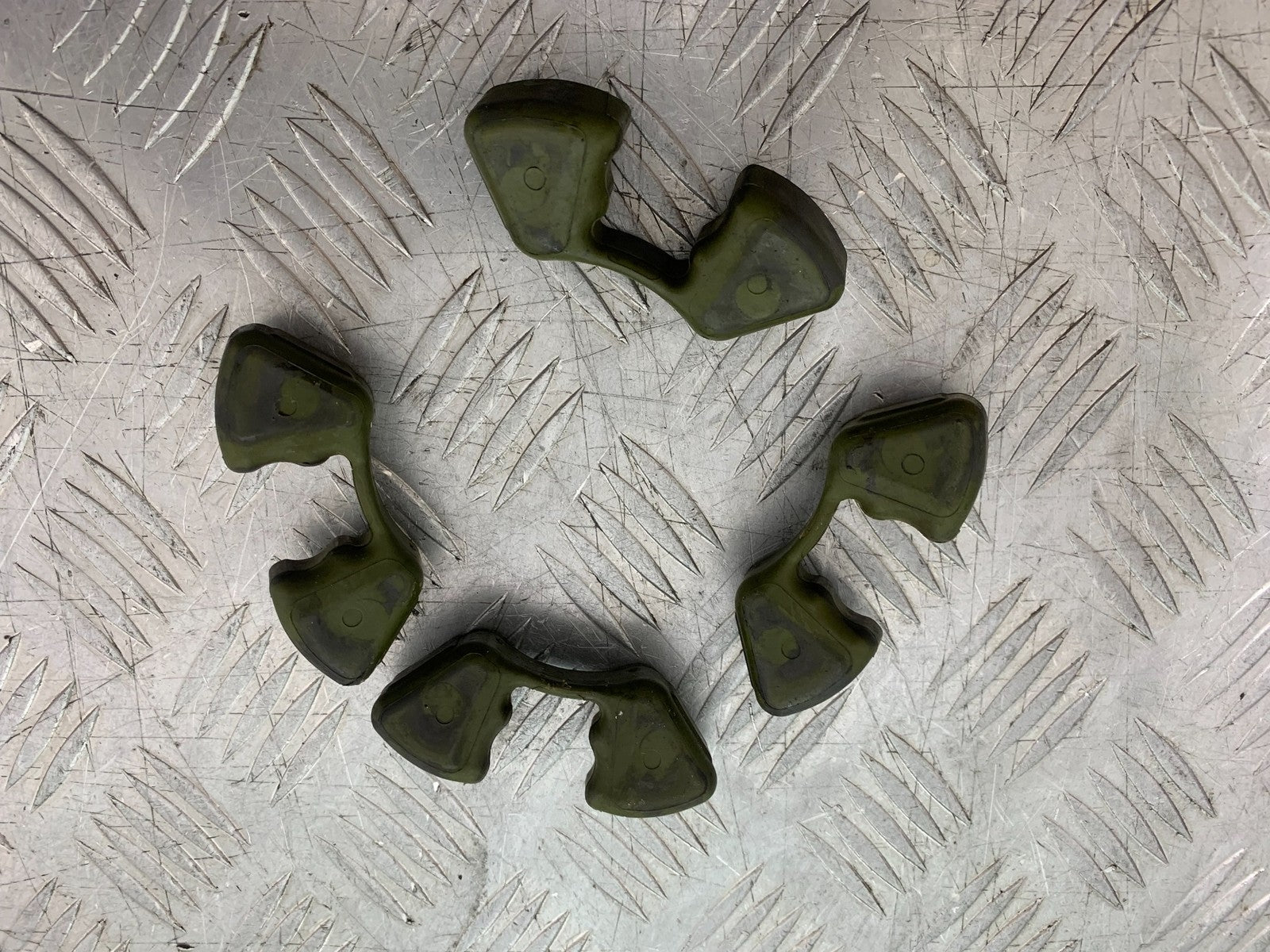 KAWASAKI ZX10R ZX10 R CUSH DRIVE RUBBERS   2008-2010 (CMB1301)