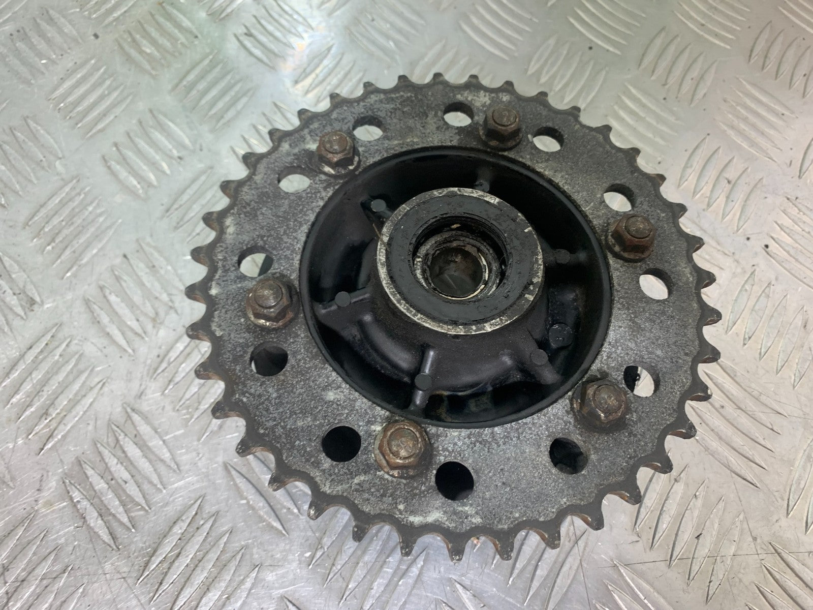 KAWASAKI ZX6R ZX6 F SPROCKET CARRIER   YEAR 1995-1997 (CMB1169)
