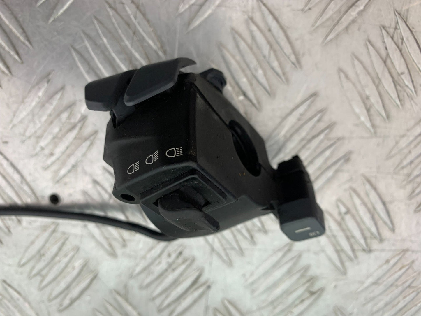 KTM 1290 SUPER DUKE R LEFT SWITCH GEAR  YEAR 2020-2024 (CMB1272)