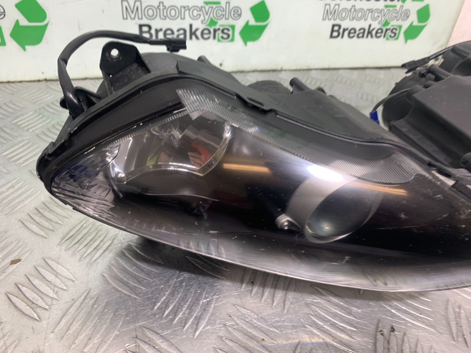 YAMAHA YZF R1 4C8 HEADLIGHT   YEAR 2007-2008 (CMB1237)