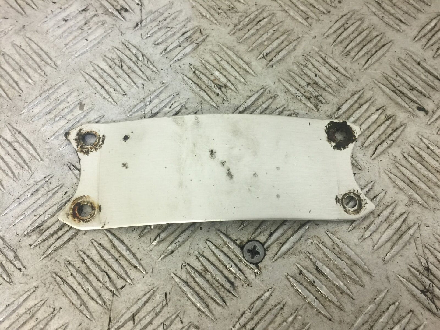 YAMAHA FJ1200 FJ 1200 MUDGUARD BRACE  YEAR 1988 (STOCK 653)