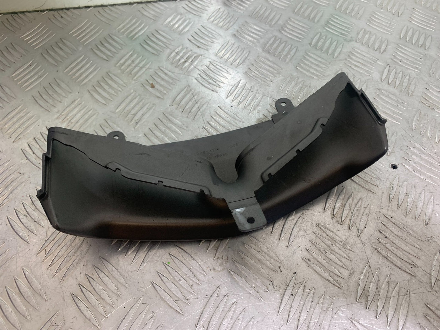 KAWASAKI ZX9R ZX9 E1 TOP FAIRING LOWER INFILL PANEL   YEAR 2000-01 (CMB1171)