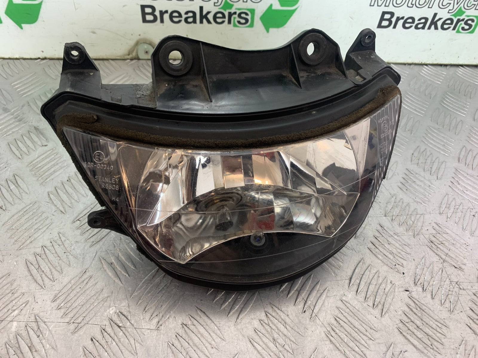 KAWASAKI ZX9R ZX9 R HEADLIGHT  YEAR 1998-1999 (CMB1329)