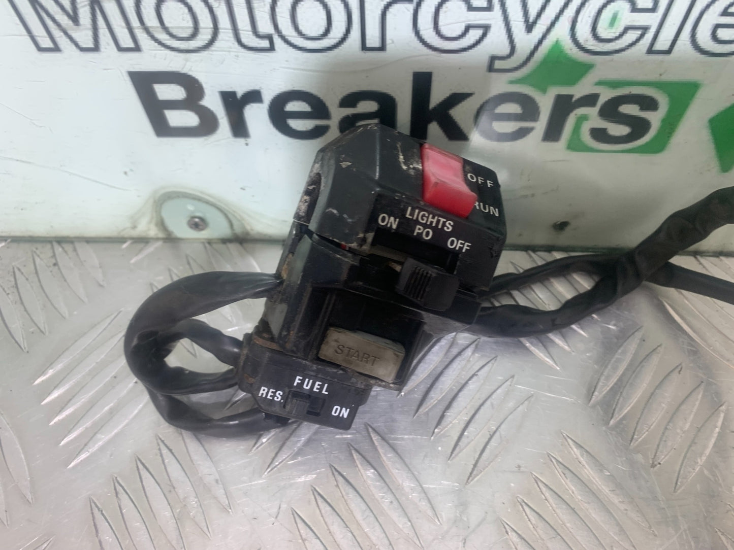 YAMAHA XV535 XV 535 VIRAGO RIGHT SWITCH GEAR   YEAR 1994-02 (CMB1139)