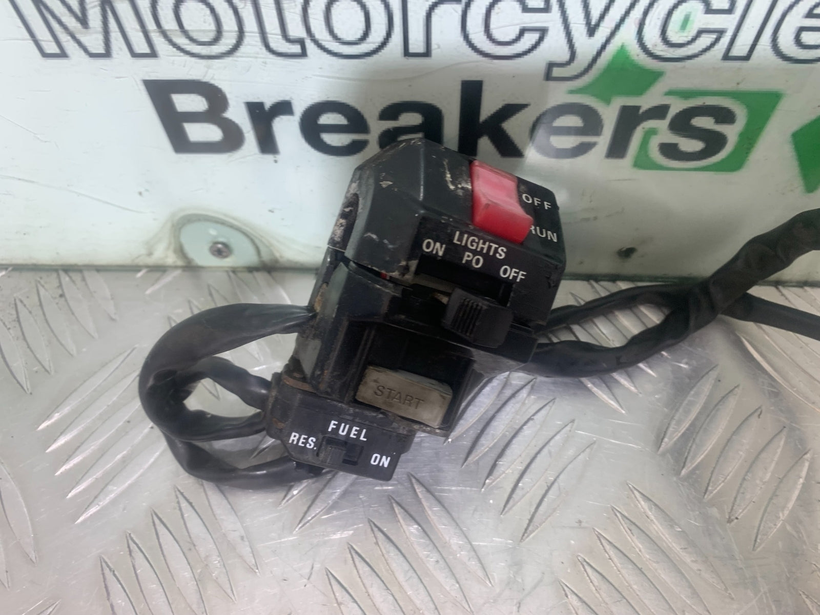 YAMAHA XV535 XV 535 VIRAGO RIGHT SWITCH GEAR   YEAR 1994-02 (CMB1139)