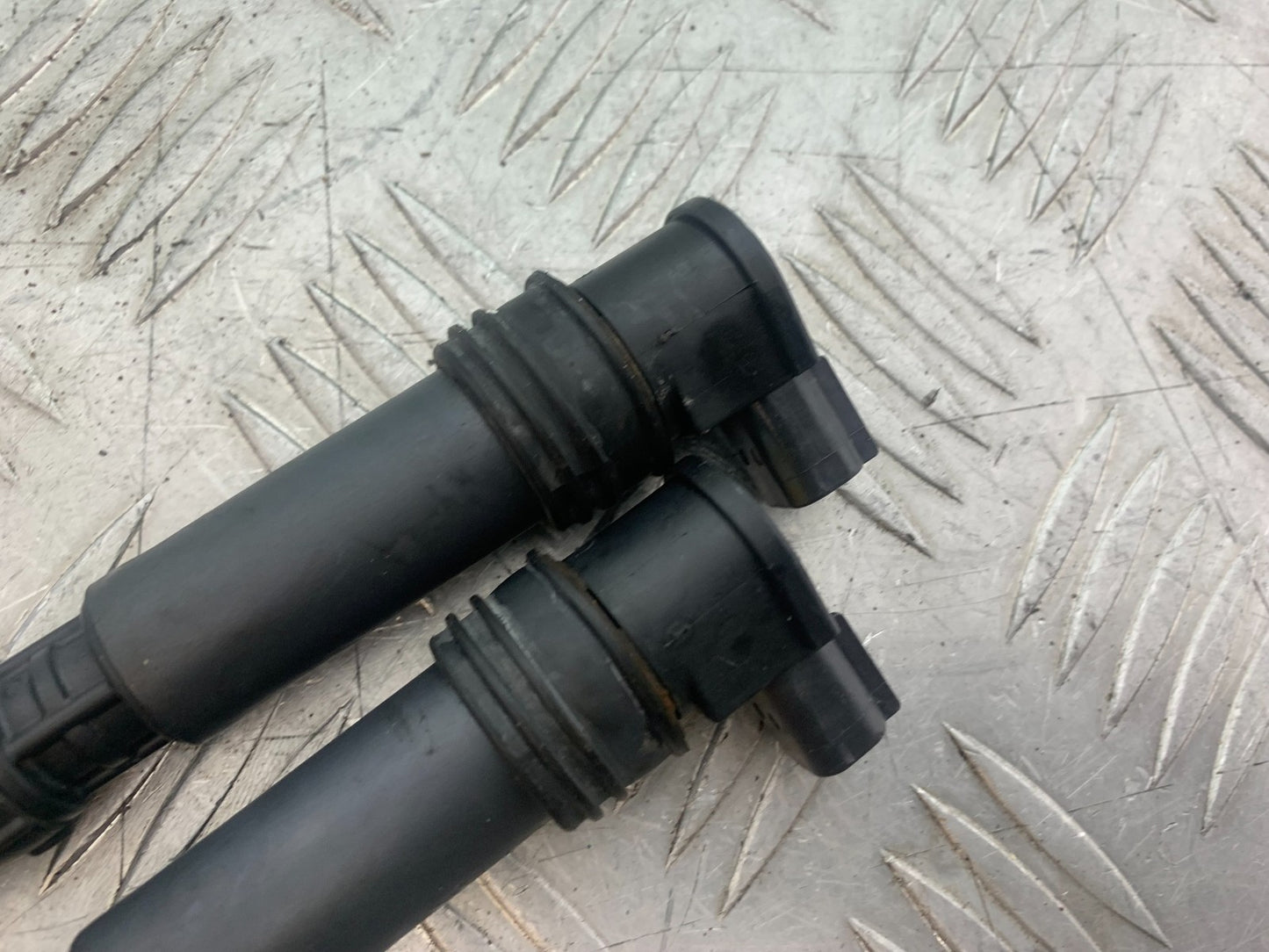 TRIUMPH 955i SPRINT ST 2 X COILS   1999-2004 (CMB1176)