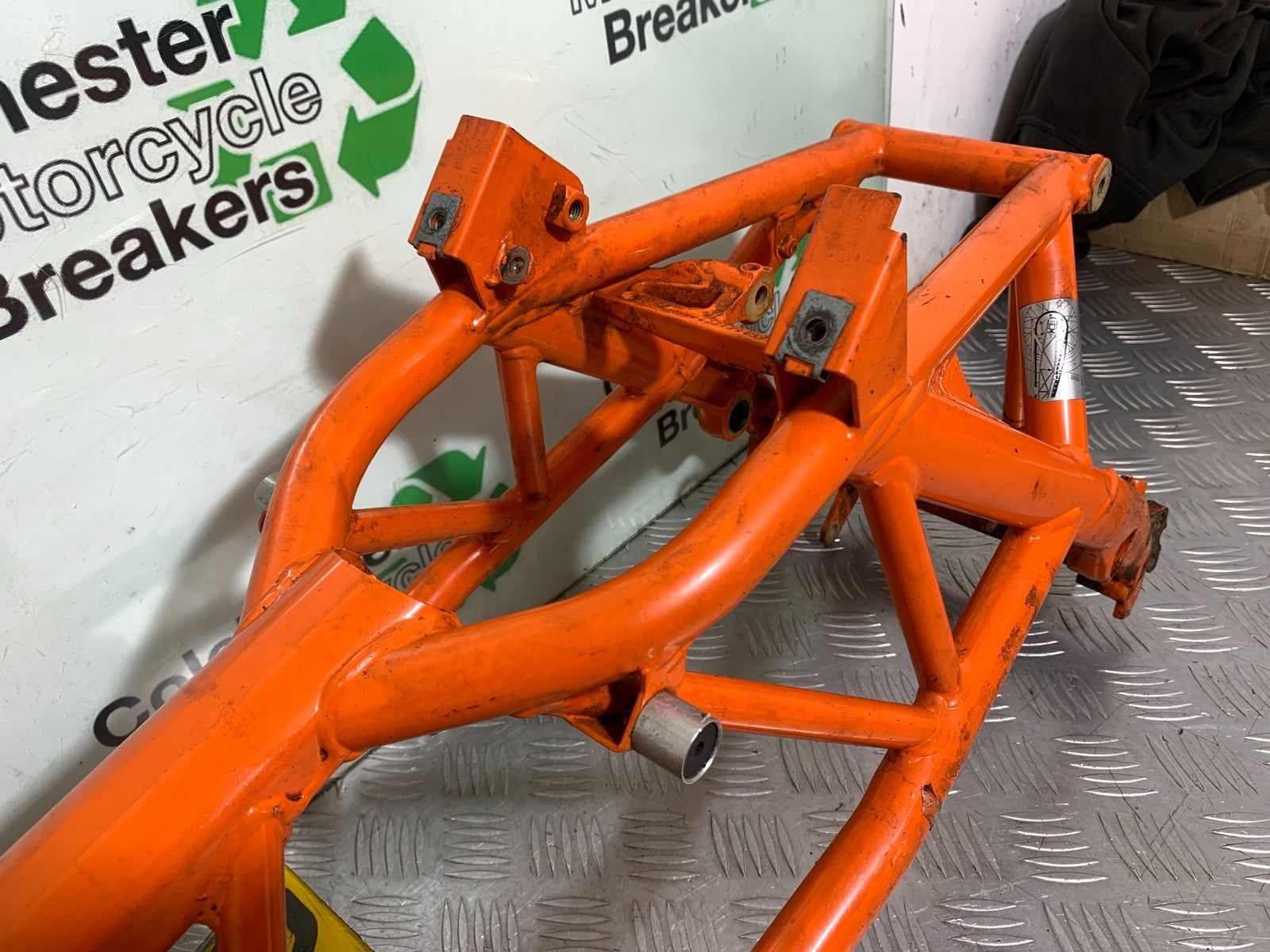 KTM 690 DUKE R LC4 CHASSIS FRAME REG LOG BOOK YEAR 2012-2015  (CMB1180)