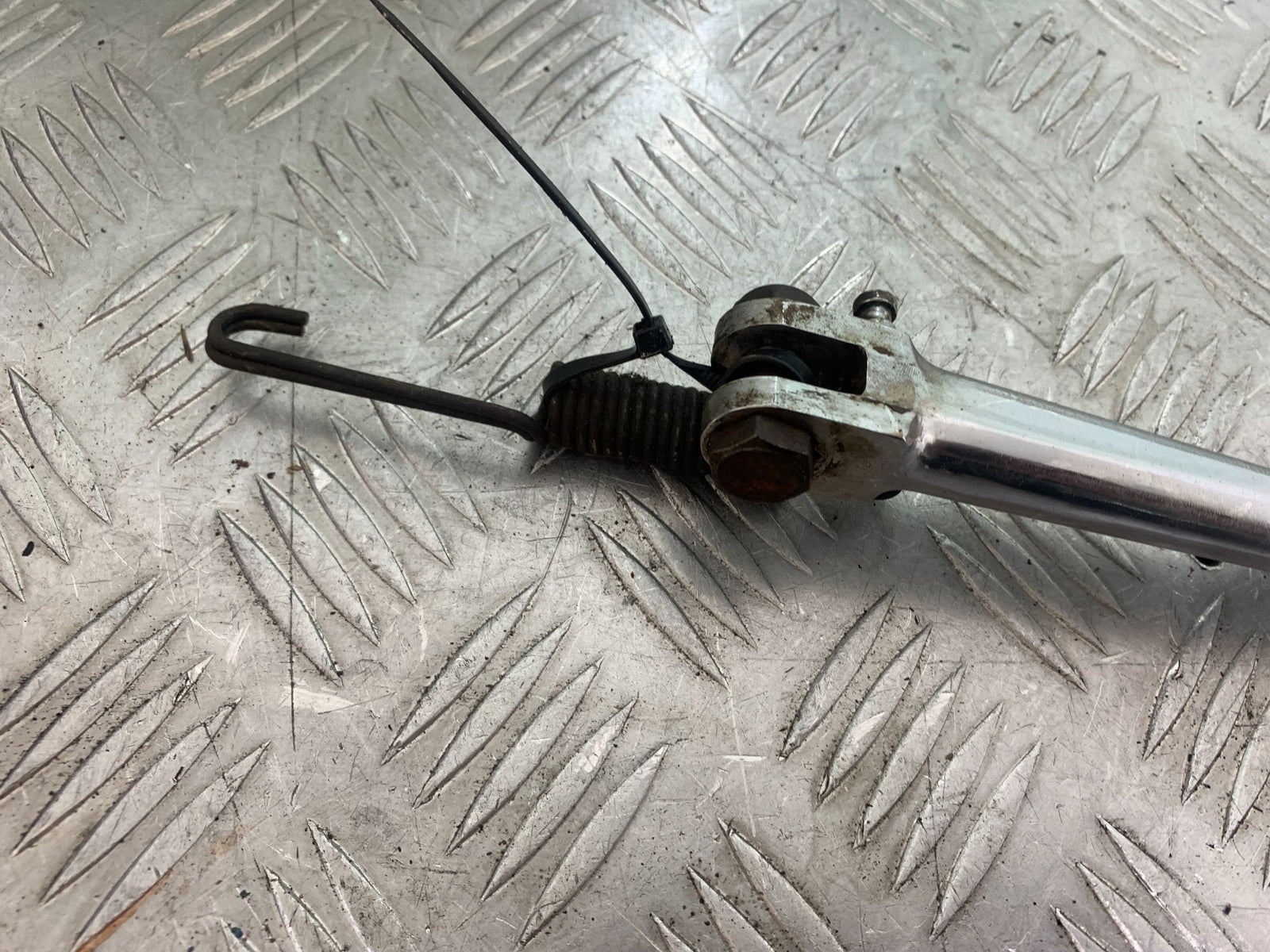 KAWASAKI VN1500 CLASSIC SIDE STAND   YEAR 1999 -2006 (CMB1166)