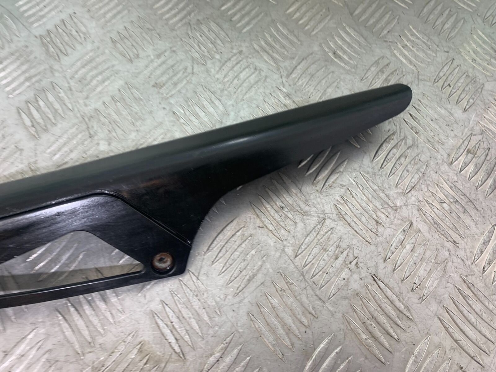 YAMAHA XT125 X XT 125 X CHAIN GUARD   2005-2011 (CMB1097)