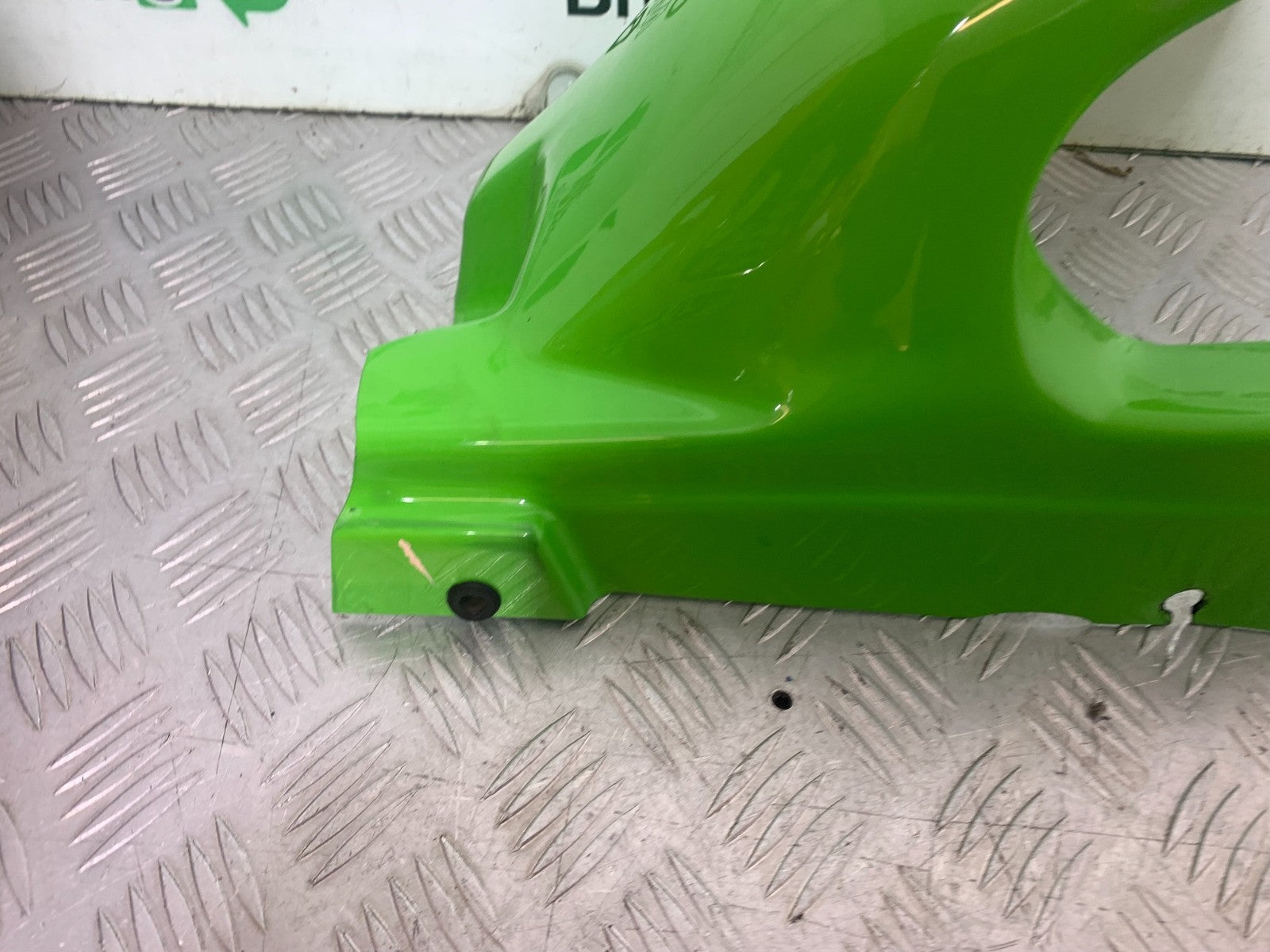 KAWASAKI ZX9R ZX9 E1 HUGGER YEAR 2000-01 (CMB1171)