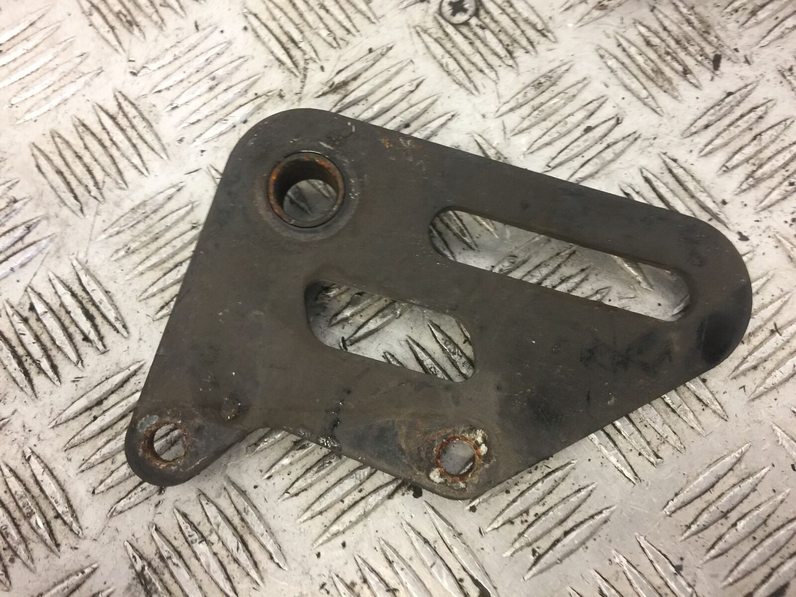 KEEWAY SUPERLIGHT 125 REAR CALIPER BRACKET  2018 (STOCK 553)