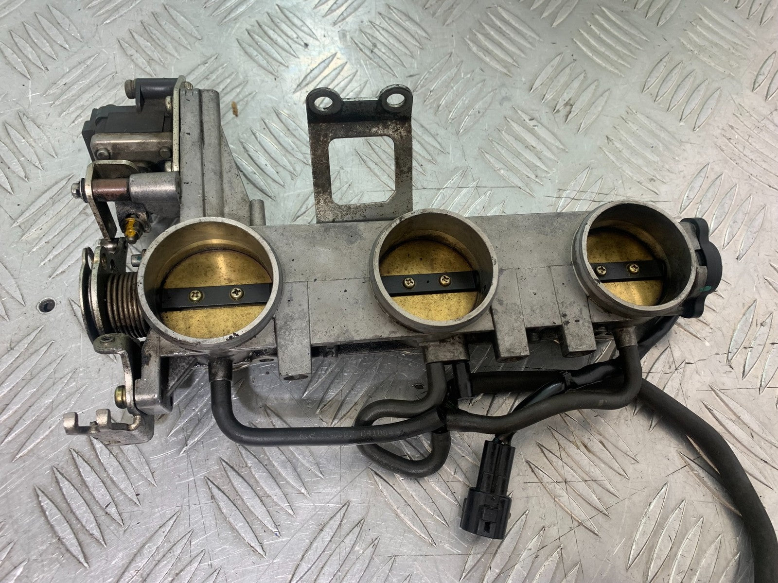 TRIUMPH 1050 SPRINT ST THROTTLE BODIES   YEAR 2004-2007 (CMB1197)