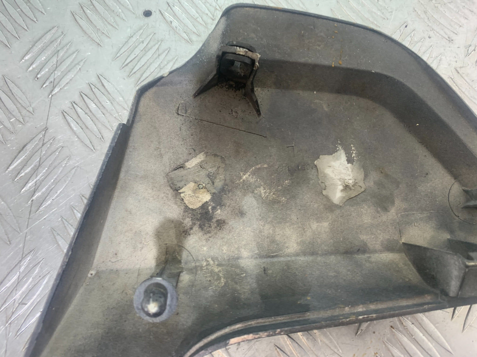 KAWASAKI GT550 GT 550 LEFT SEAT PANEL  YEAR 1984-87 (CMB1141)