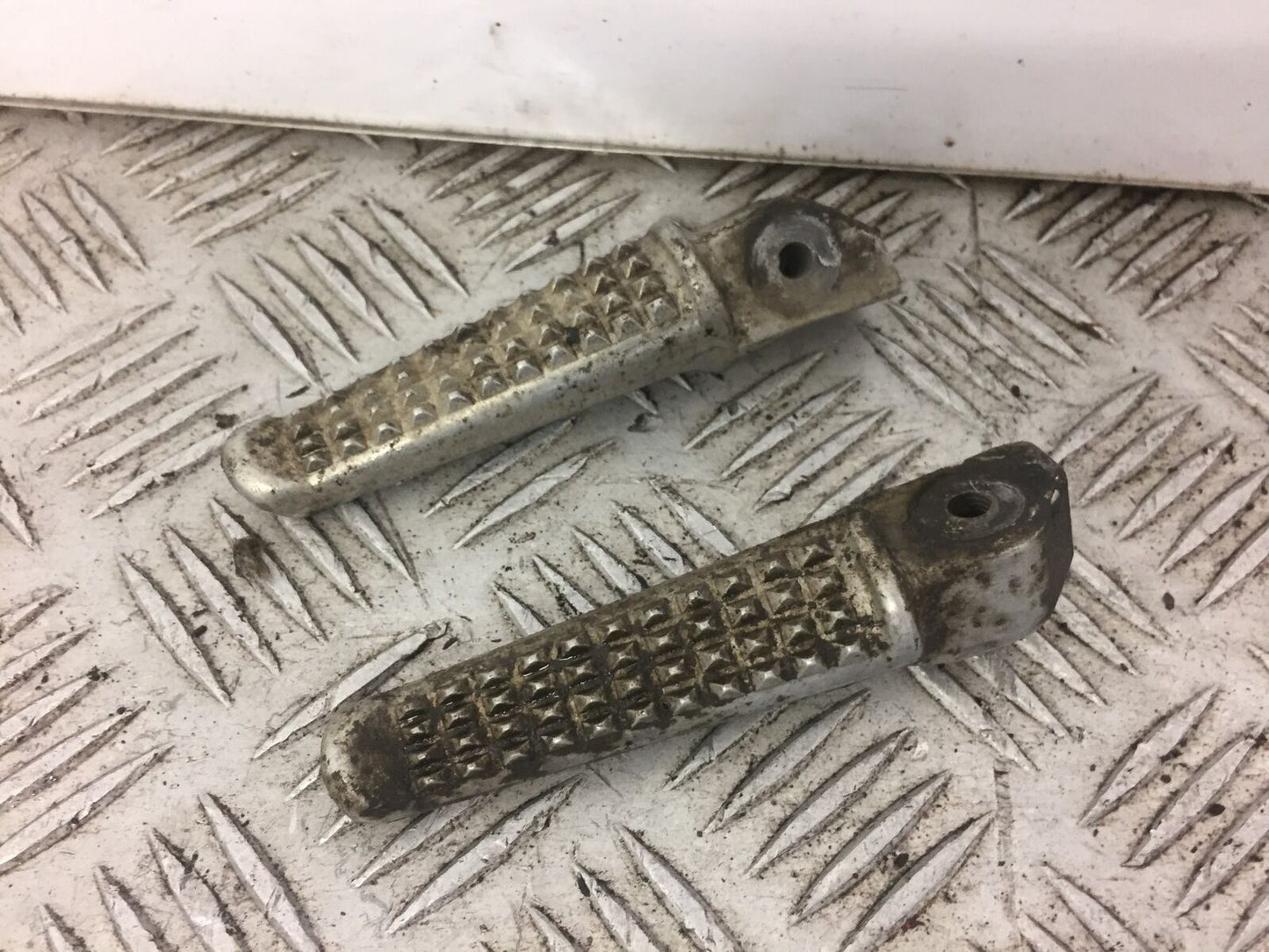 HONDA VFR800 VFR 800 REAR PEGS 1998-2001 (PRE V-TEC)