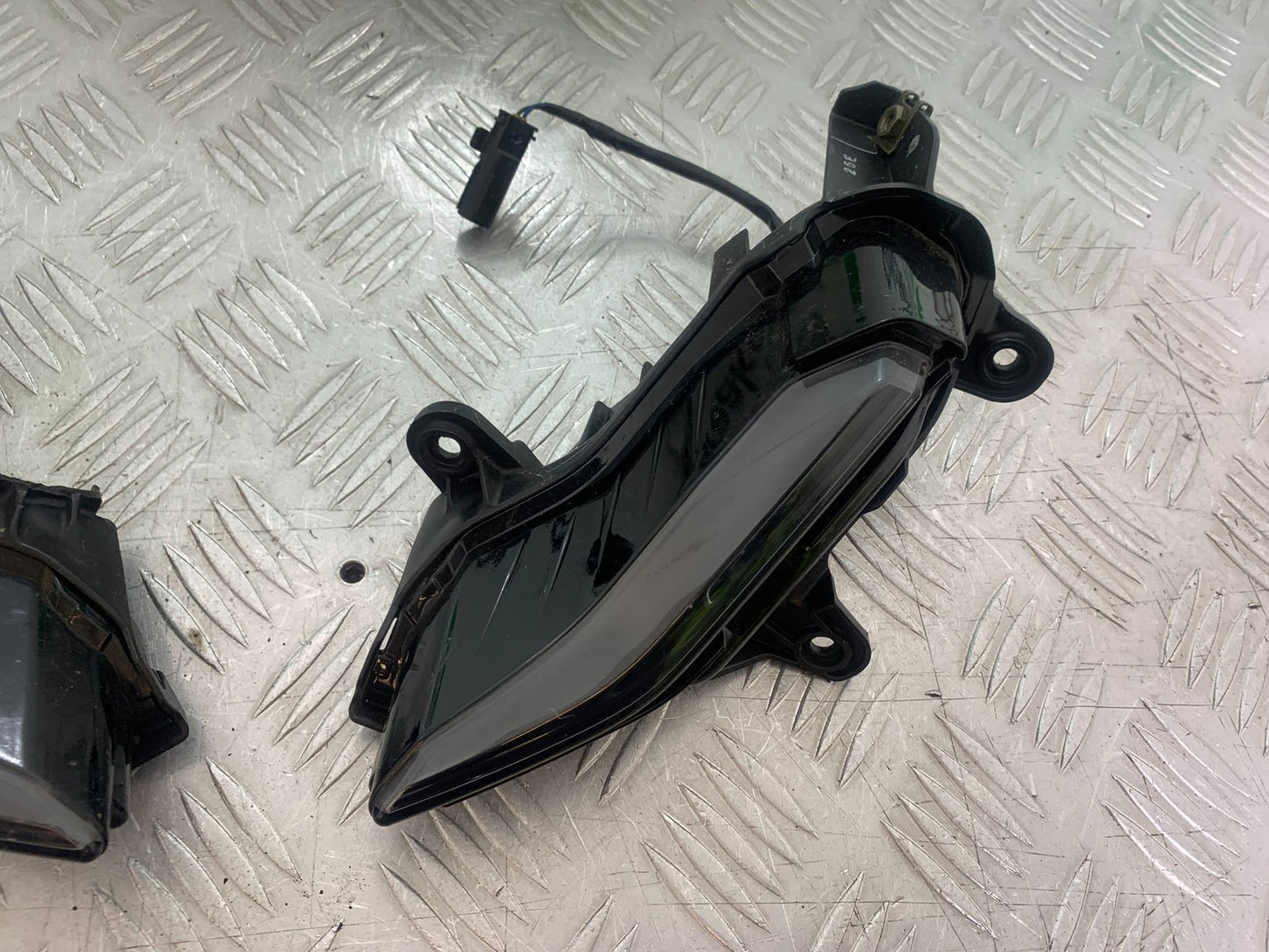 YAMAHA YZF R7 HEADLIGHTS  YEAR 2022-2025 (CMB1255)