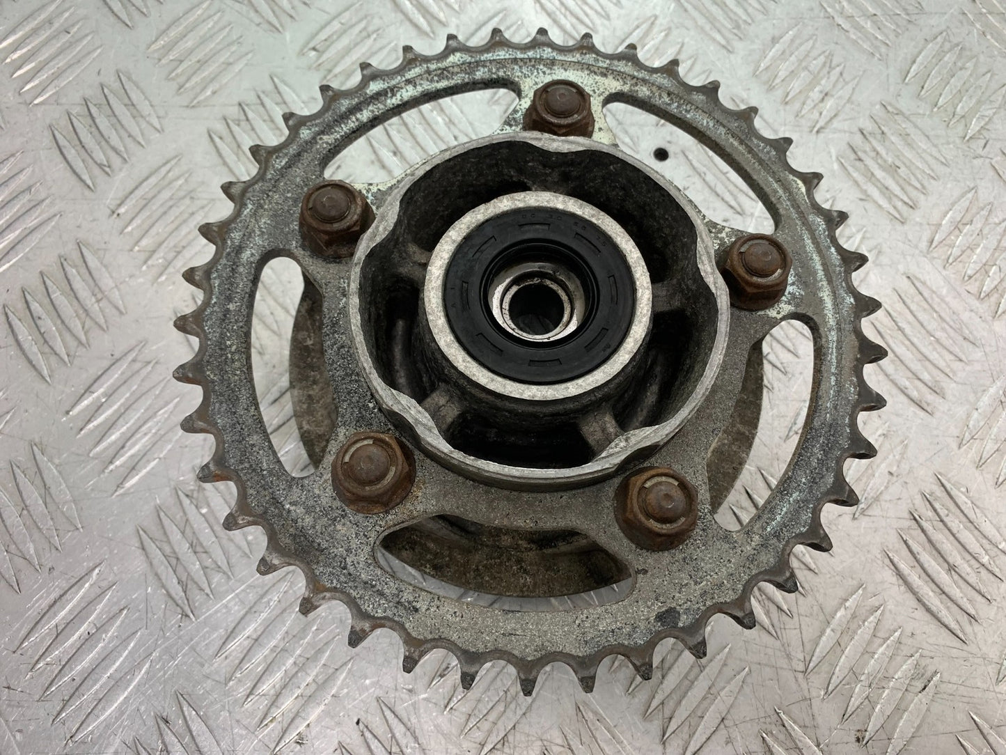 HONDA CB600 CB 600 HORNET SPROCKET CARRIER  YEAR 1998-2002 (CMB1297)