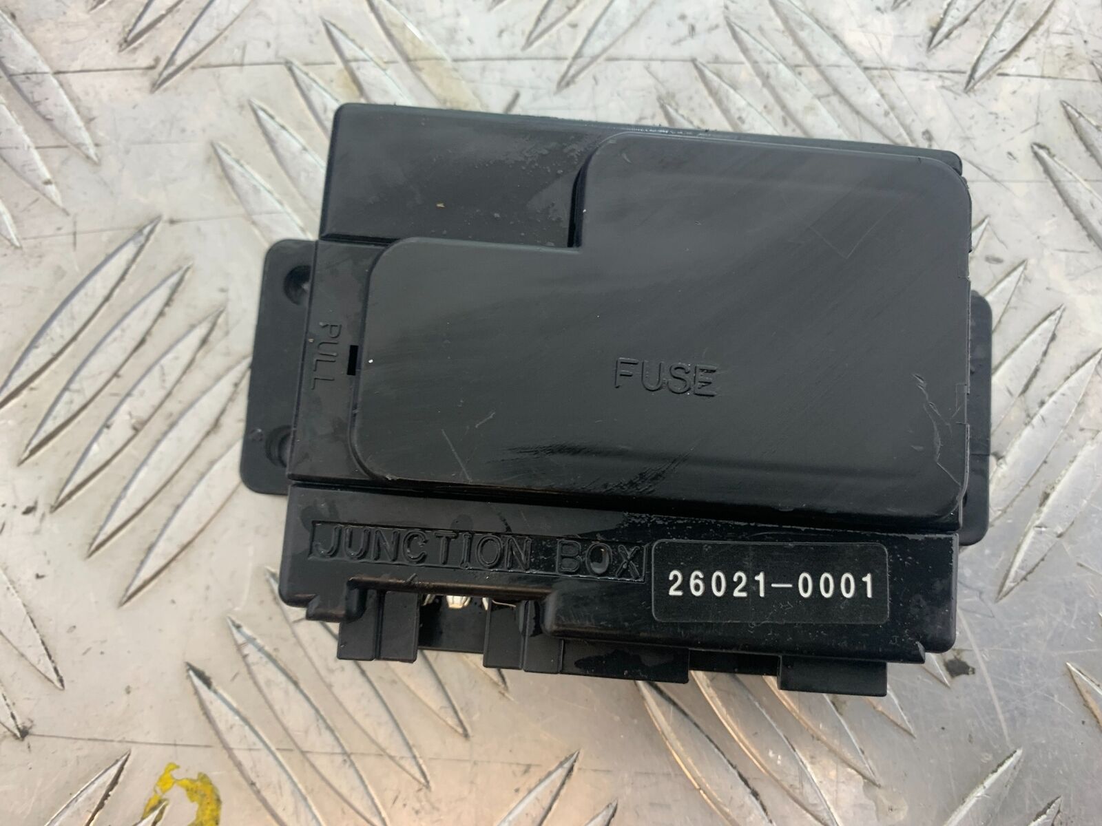 KAWASAKI Z1000 Z 1000 FUSE BOX   YEAR 2003-2006 (CMB1099)